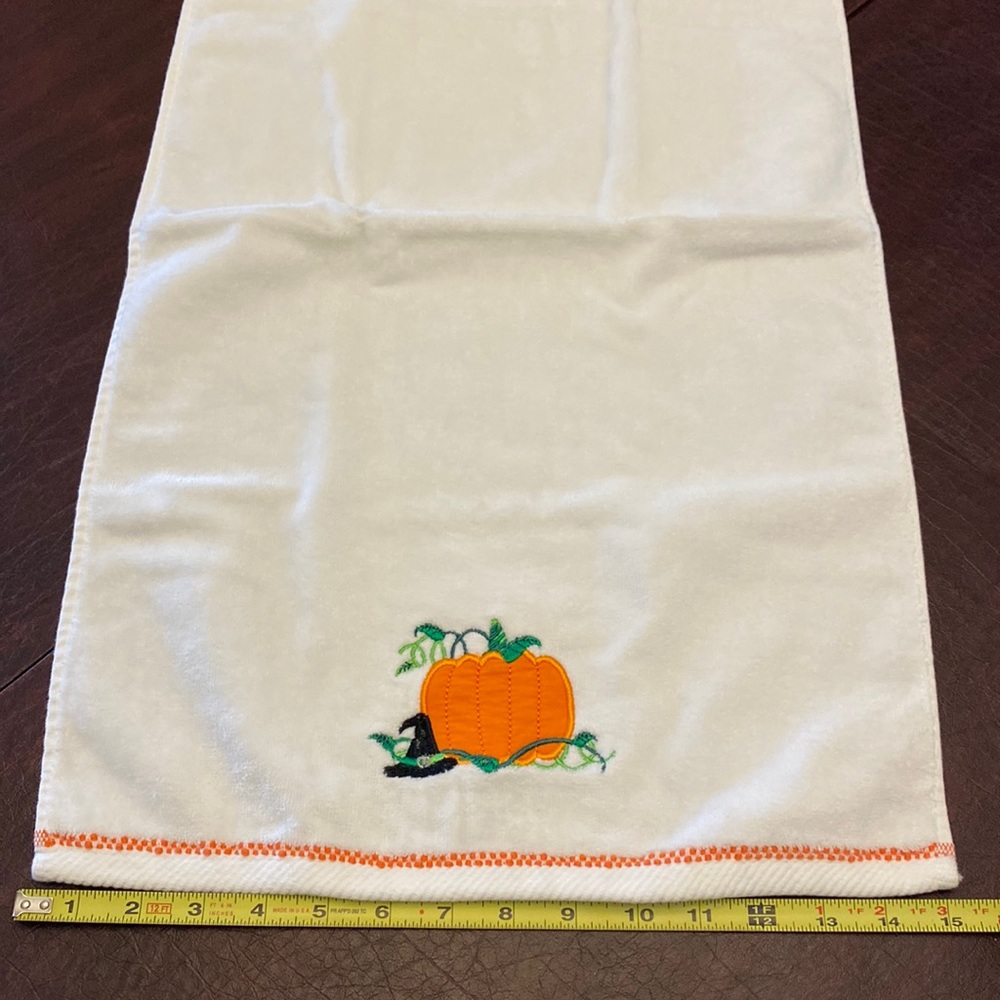 Set of 4 Hand Towels - Picture 5 of 9